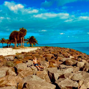 Meet your Posher, Leo